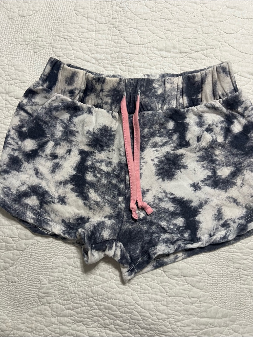 Layer 8, Girls Grey & White Tie Dye Sport Shorts Size 14-16 Elastic Waist # 815